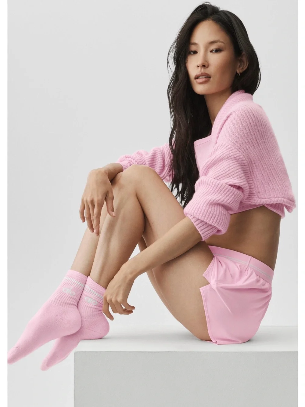Alo Unisex Half-Crew Throwback Sock - Pink Marshmallow/White